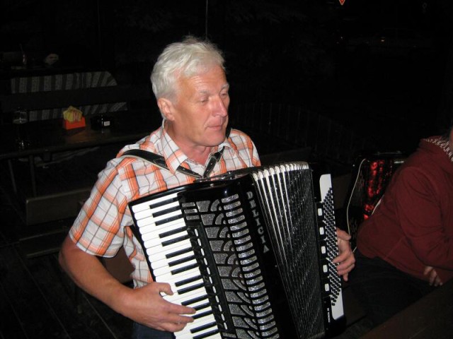 img00074.jpg